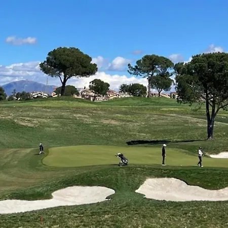 Apartment Golf Club Marco Simone